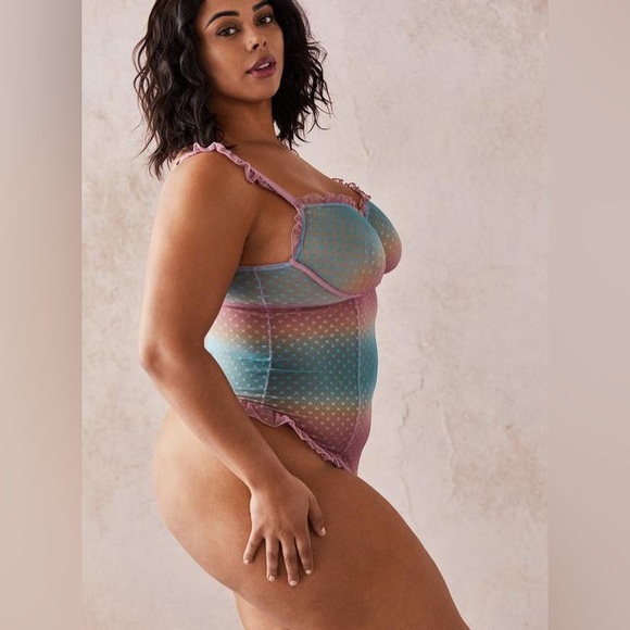 NWT Torrid Heart Mesh Ruffle Bodysuit - Picture 6 of 7